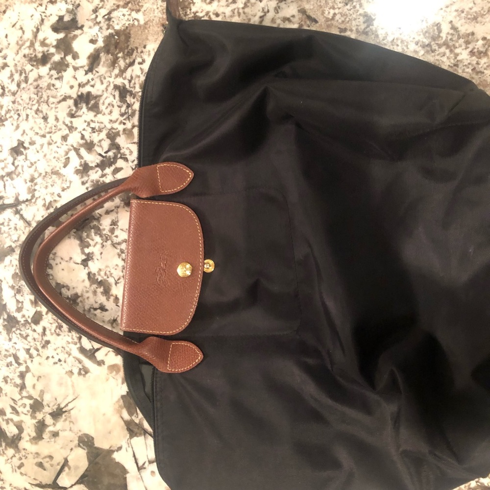 Black Longchamp bag good condidtion. Gently used